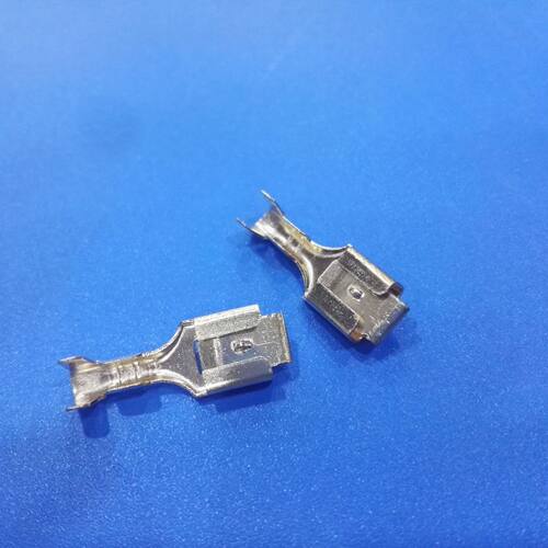 DJ621-F6.3 6.3带点四方插簧 250金色汽车端子 连接器