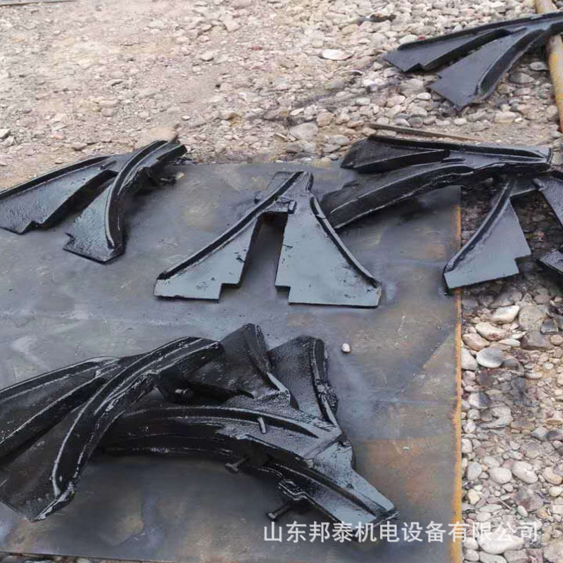 24kg轨道专用复轨器 现货供应矿车托轨上道器 人字形复轨器