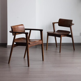 北美黑胡桃木餐椅家用新款实木客厅书桌凳子扶手原木简约川上椅子