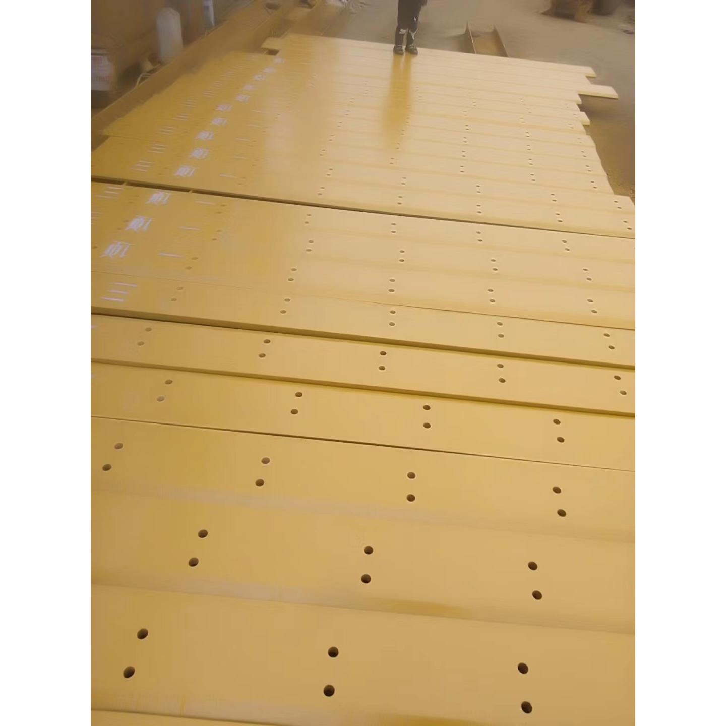 销售柳工853836870装载机刀板铲板衬板硅锰合金刀板
