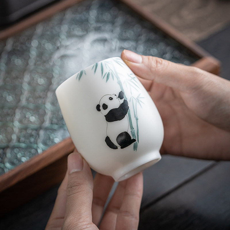 冰种玉瓷手绘熊猫闻香杯