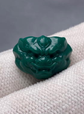 玉化松石精工雕刻三角兽面背云文玩手串脖挂配饰手工精修2.0孔道