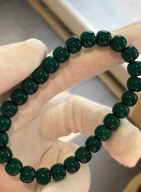 绿色天然9mm解压小酒桶菩提手串