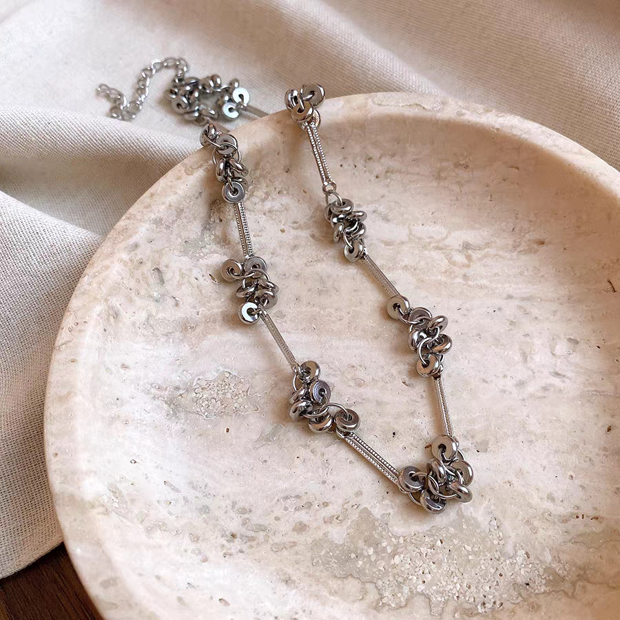 欧美精致冷淡风拼接项链女小众设计感2025新款个性颈链毛衣链配饰