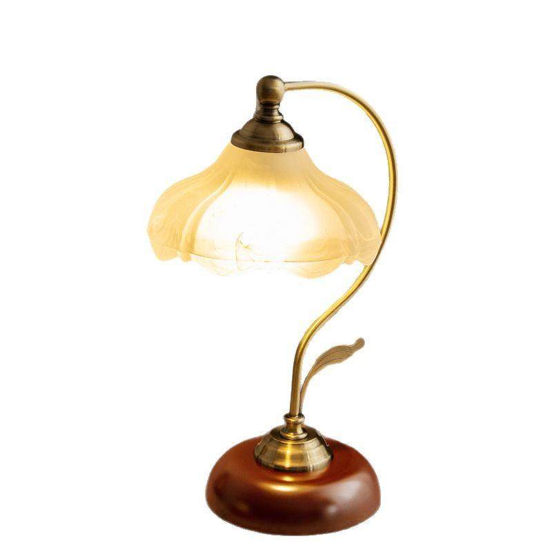 台灯卧室床头灯轻奢高级感书桌主卧新中古美欧式复古浪漫结婚台灯