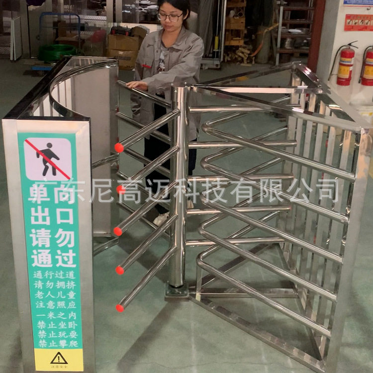 旋转式不锈钢通道匝机 三角转闸门 高速服务区只出不进单向道闸机