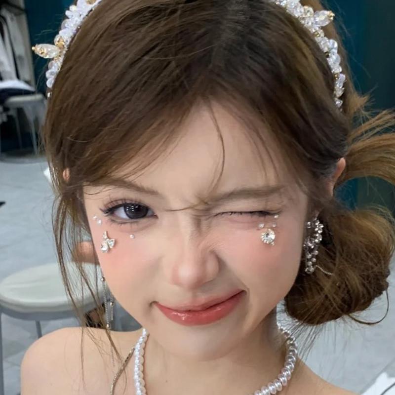 写真蝴蝶结脸贴创意妆容超