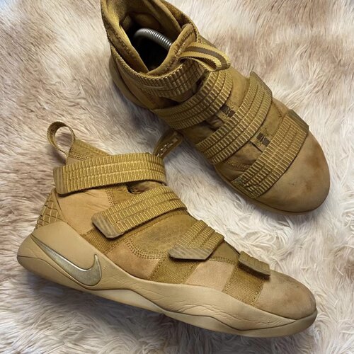 Nike/耐克正品LEBRON SOLDIER11 詹姆斯士兵11 小麦配色男篮球鞋