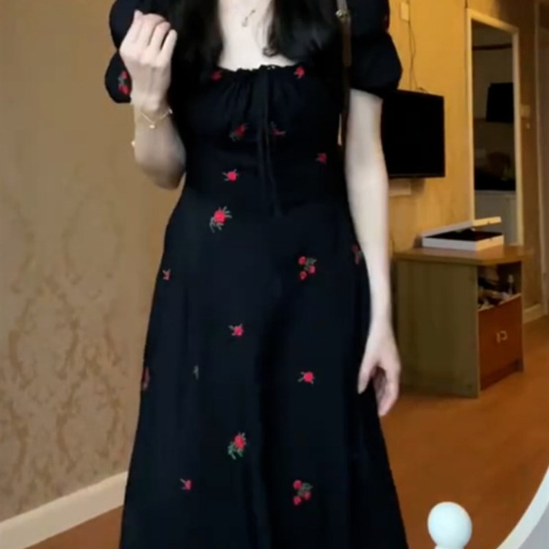 速发大码连衣裙腰季收夏黑色长裙法式复古带系方领裙子