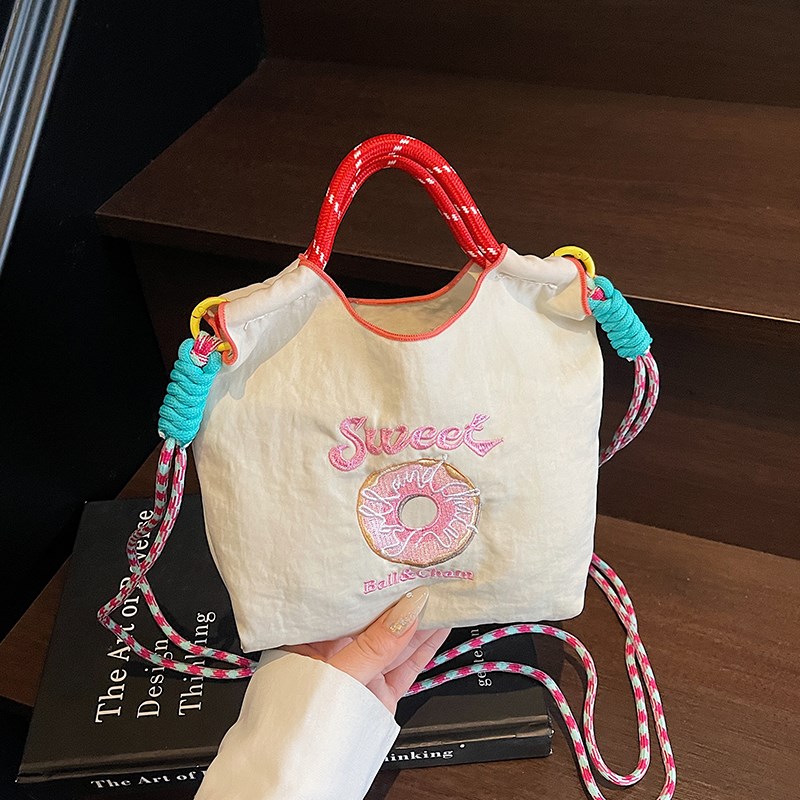 可爱甜圈圈刺绣手机包女ballchain轻便单肩斜挎包百搭ins尼龙布袋