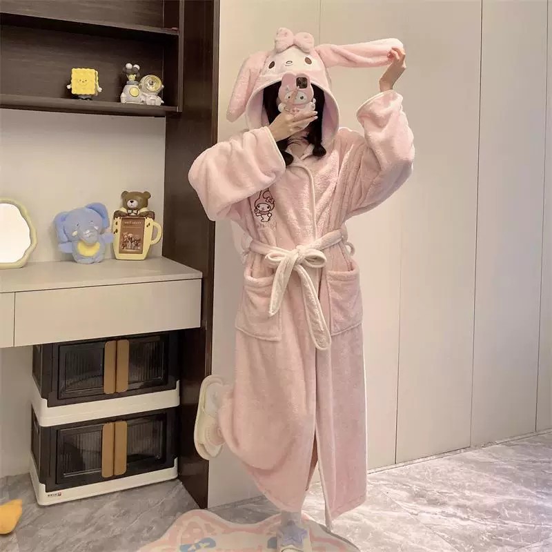 韩系连帽珊瑚绒睡衣女款2026冬季新款保暖卡通甜美少女睡袍家居服图片