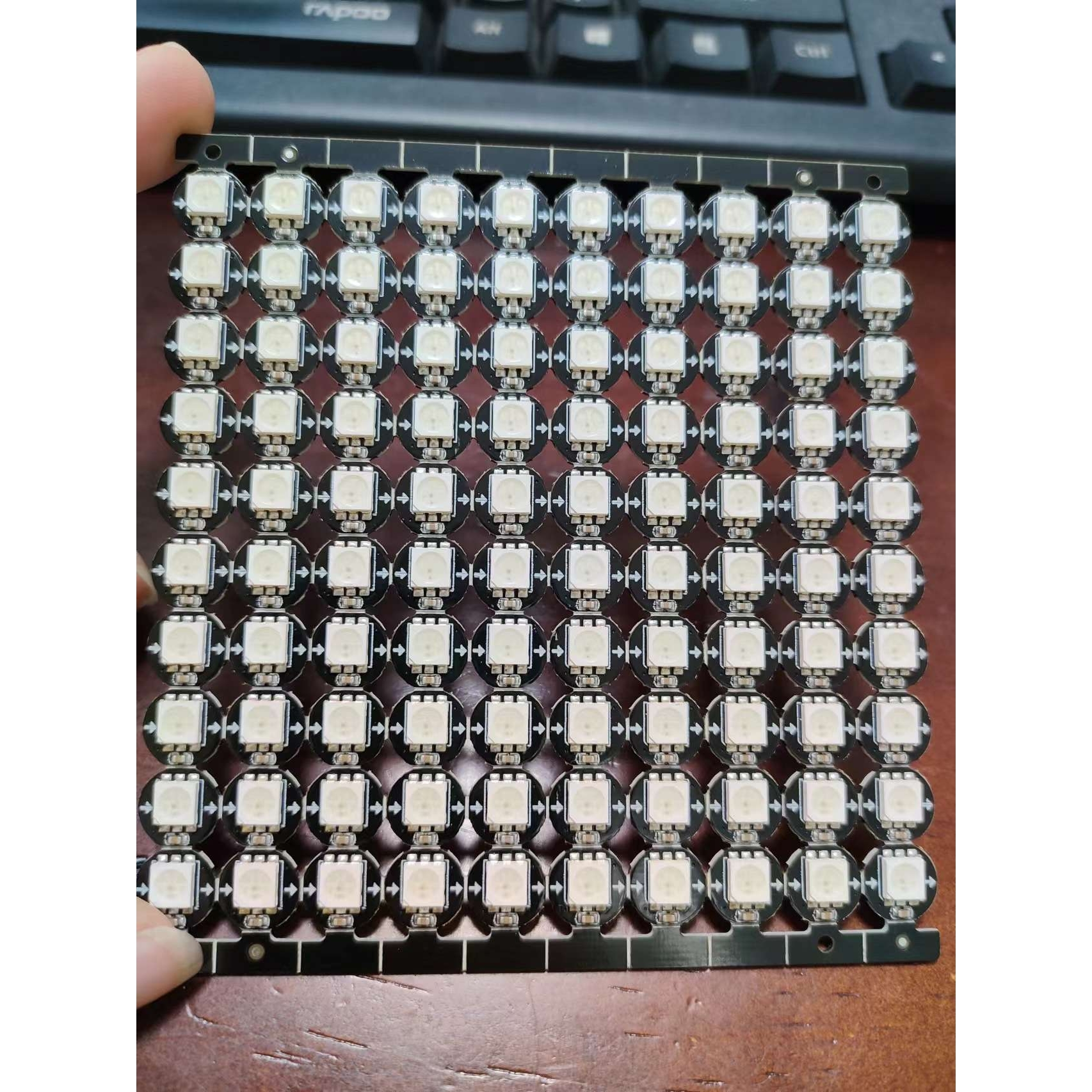 100个5V WS2813 内置点控RGB 断点续传小圆点
