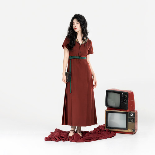 织造司[朱棠]新中式国风v领妆花唐团花纹红色改良马面连衣裙长裙