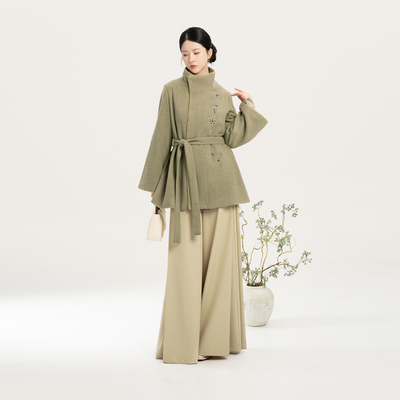 织造司[雪茗]新中式改良圆领袍上衣绣花短款风衣外套女宋裤阔腿裤