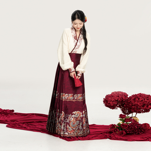 织造司[脂玉]明制红色锦鲤马面裙汉服女宋绣花飞机袖开衫上衣外套