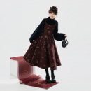 马年红色新年战袍暗纹织金吊带连衣裙女毛衣套装 织造司 聚宝盈春