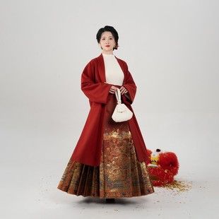 织造司 红色过年战袍明制妆花织金马面裙汉服斗篷外套女 燃棉醒狮