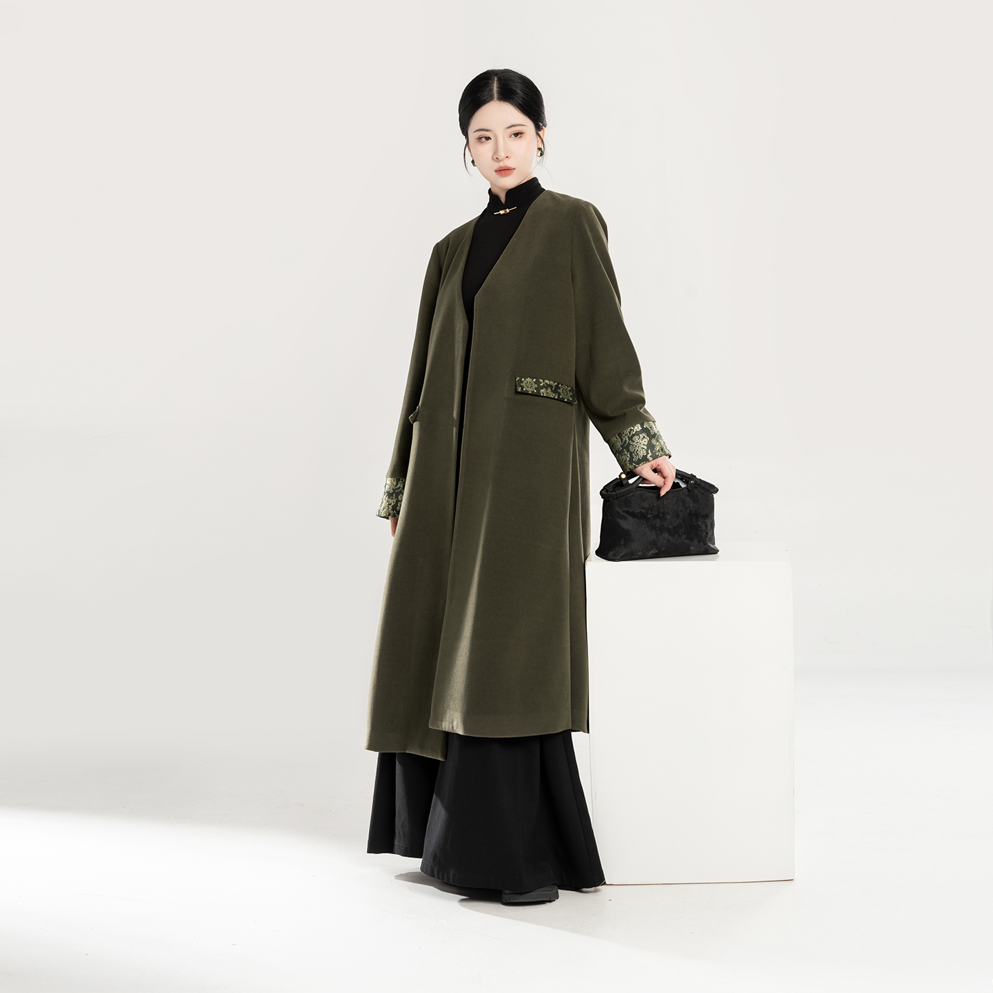 织造司[君山青]新中式国风八吉祥纹妆花织金v领中长款大衣外套女