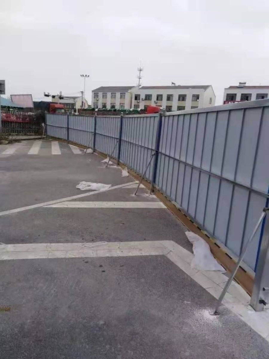 泡沫工地铁皮工地彩钢瓦施工围挡夹芯板双面建筑道路安全防护围栏