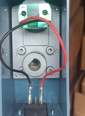 烤房风门12v电机带盒子全套,联系电话15087X409744