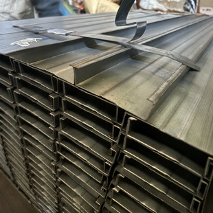 天津厂家销售C型钢厂家檩条C型钢镀锌C型钢标准Q235面板30×100