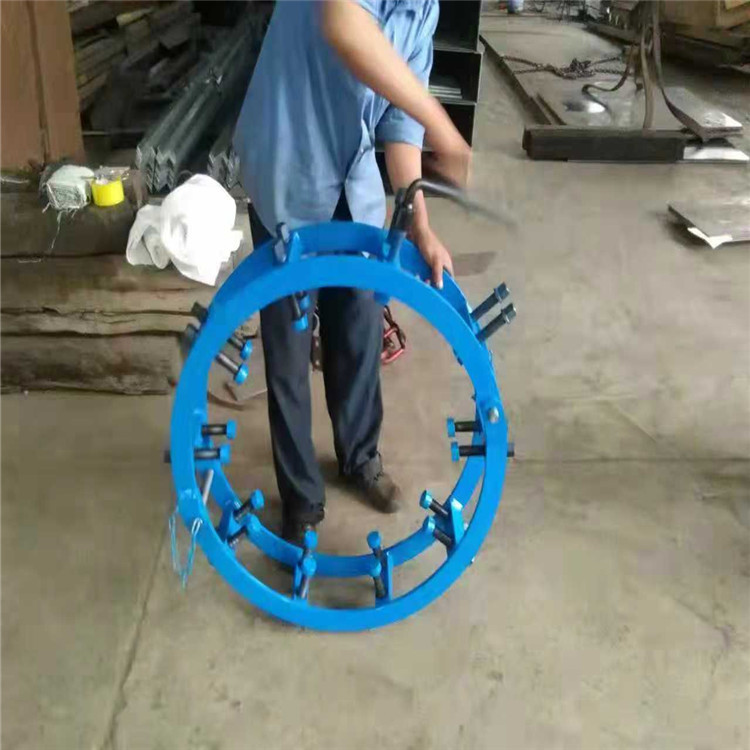 液压千斤顶大口径对接器