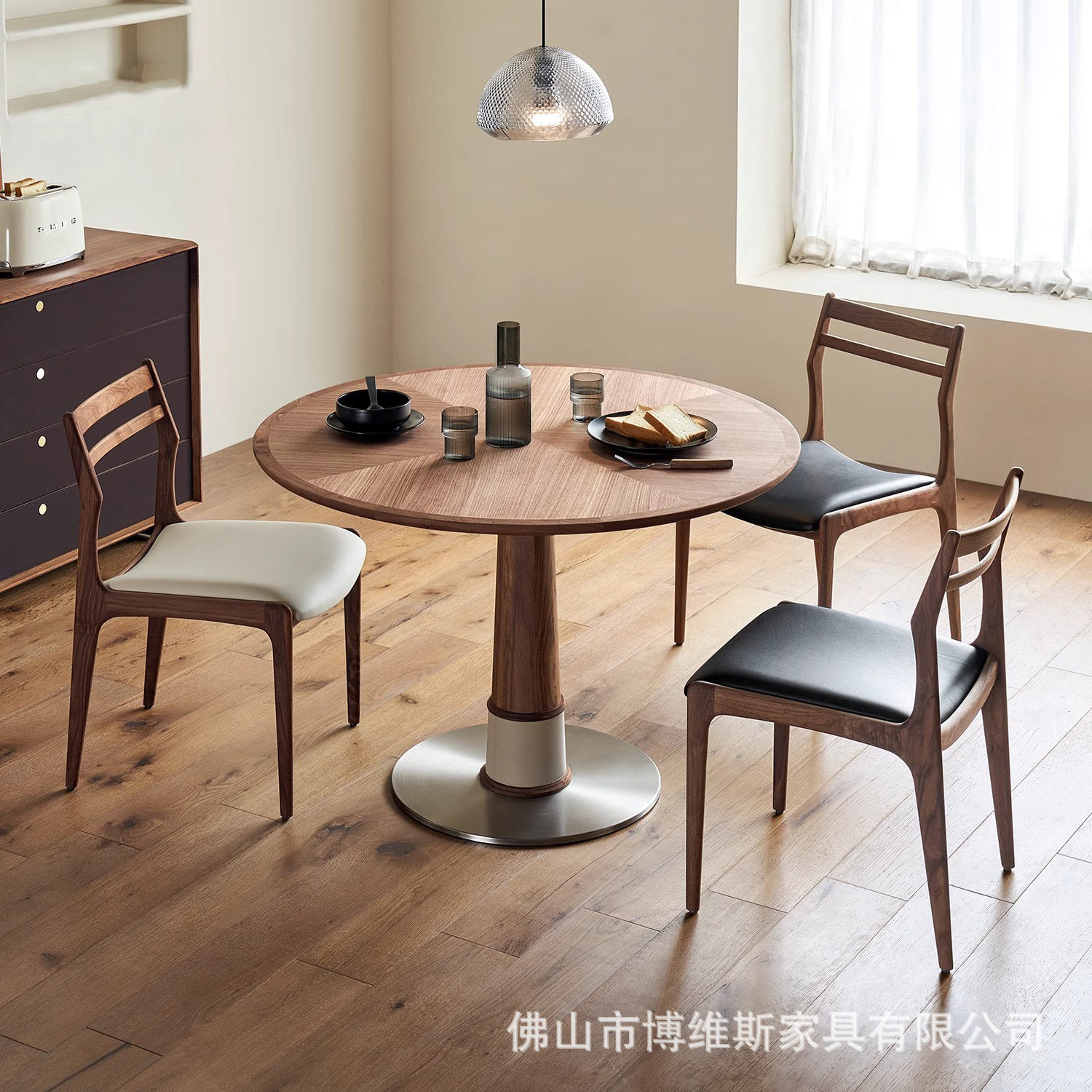 复古圆餐桌竹蜻蜓北美黑胡桃木实木圆餐桌北欧家用小户型饭桌圆桌
