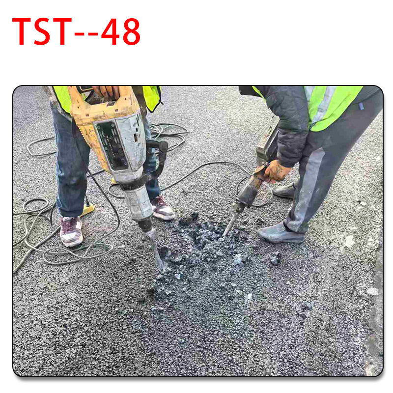桥梁无缝伸缩缝粘接料沥青 TST弹塑体高温不流淌低温不脆裂 鹏展