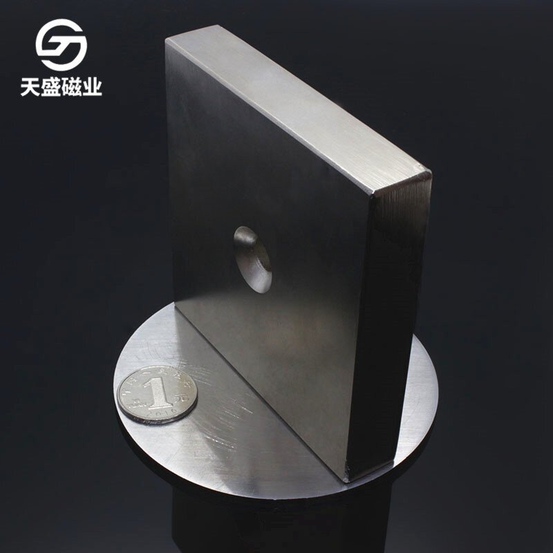 70*70*20-10超大强力磁铁带孔强磁白色钕铁硼吸铁石M10螺丝孔磁钢
