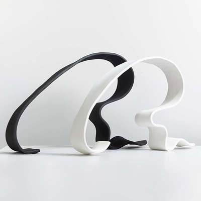 现代极简摆件异形抽象扭曲飘带样板书房客厅卧室玄关艺术摆设组合