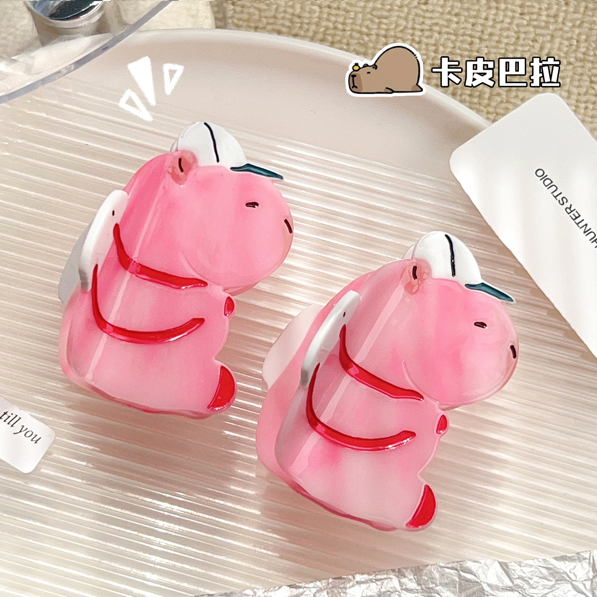 日本品质可爱醋酸卡皮巴拉水豚抓夹女卡通学生头饰鲨鱼夹简约2025