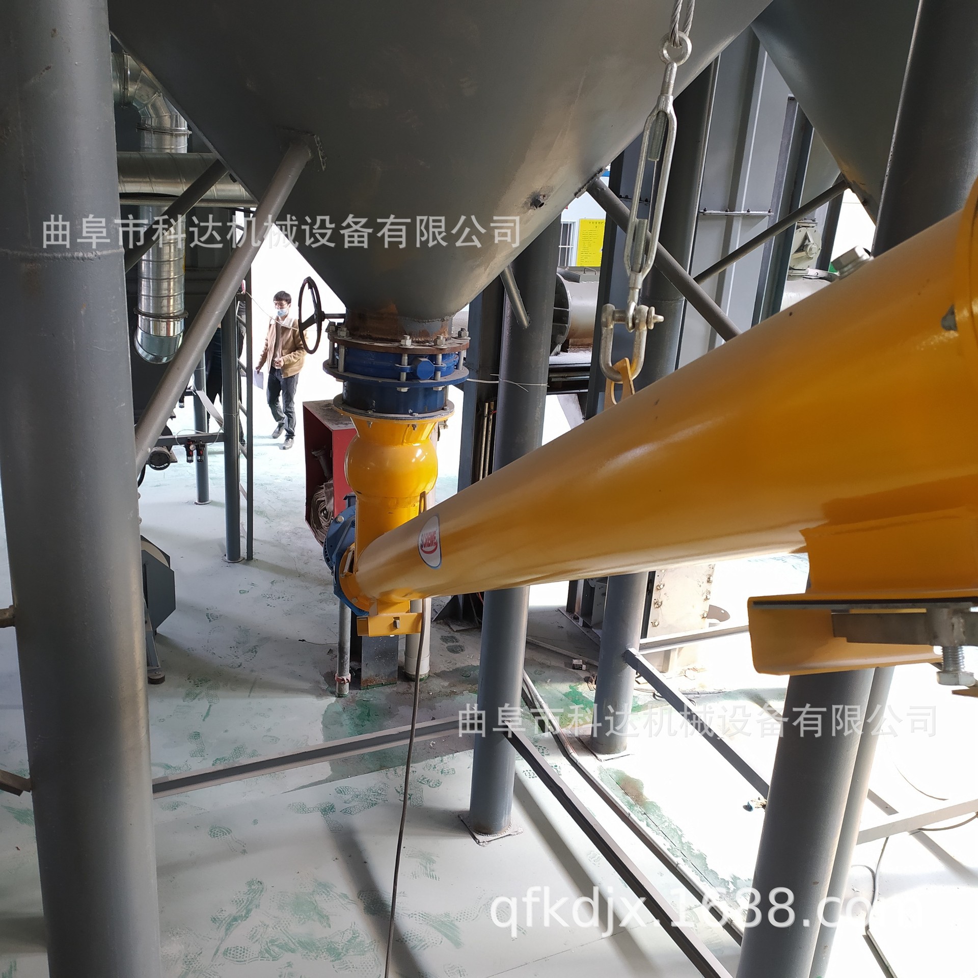 万向关节球锯末粉料颗料螺旋提升机XWZF海绵砂进反应罐提升机