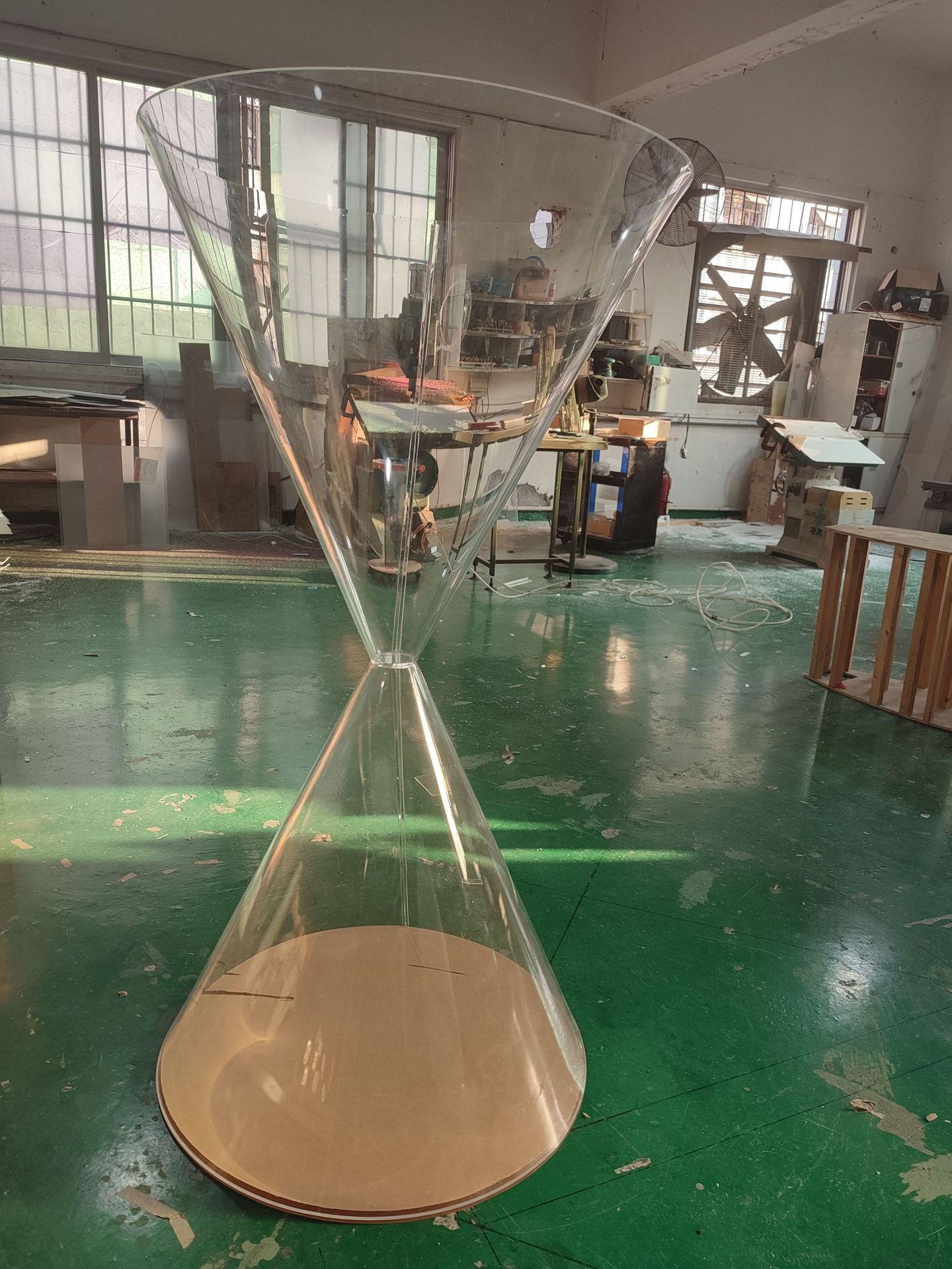 大型装饰摆件 亚克力定制 透明有机玻璃沙漏锥形热弯成型加工