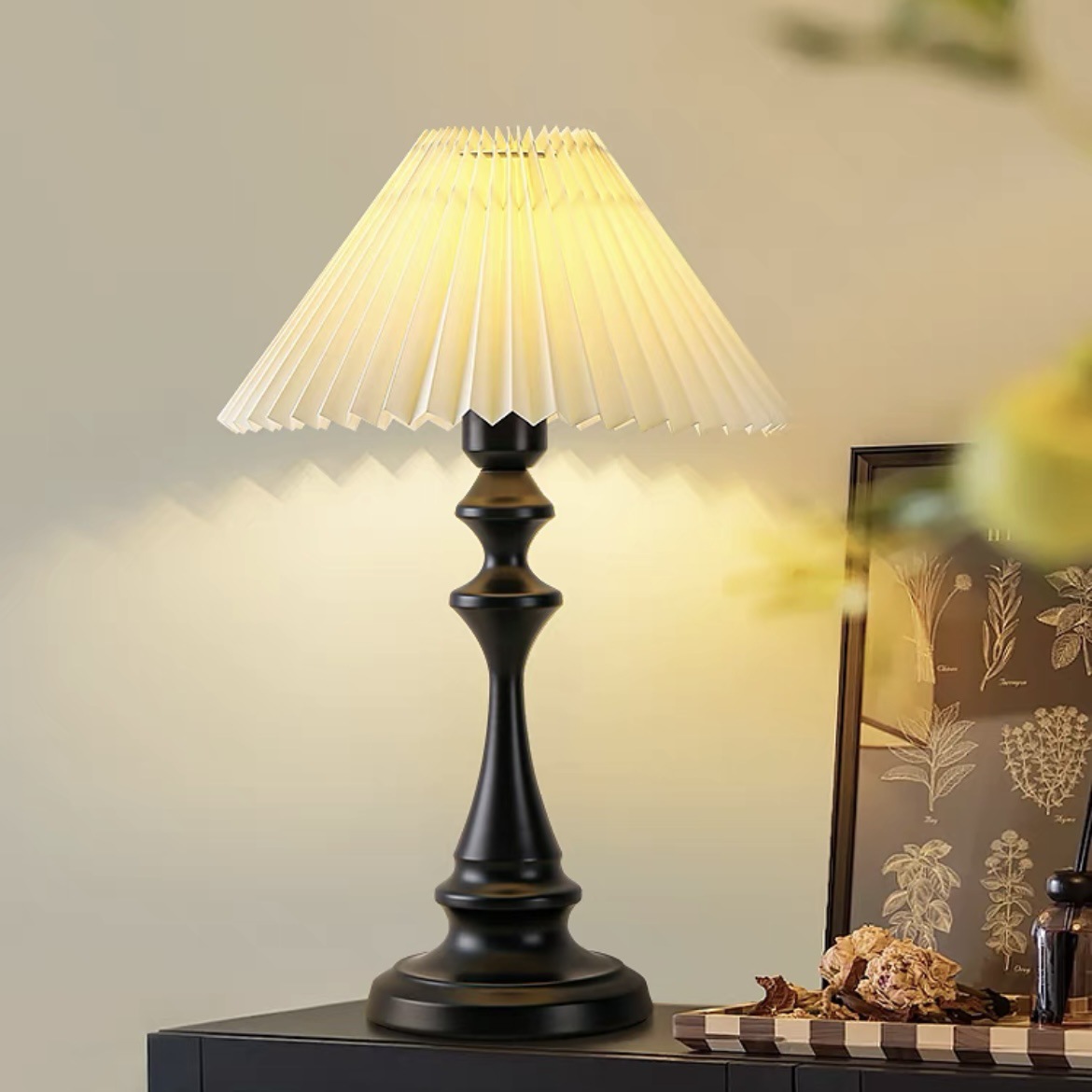 日本品质现代简约时尚铁艺卧室床头台灯温馨调光按键床头客厅酒店