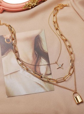 multi-layer pendant necklace with collarbone chain woman