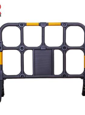 黑色塑料铁马护栏市政道路施工安全防护栏学校医院加油站隔离胶马