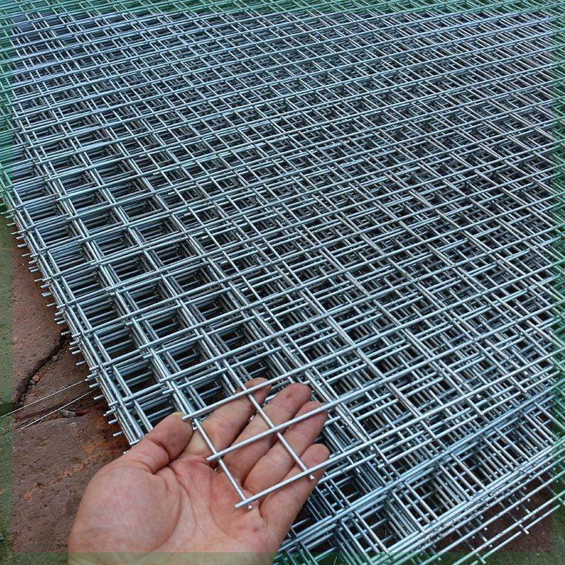 镀锌铁丝网铁网格网片加粗养殖网围栏电焊铁丝网围栏镀锌鸟笼网片