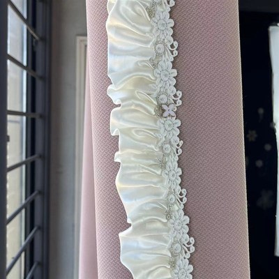 休莉窗饰新款法式浪漫拼接窗帘装饰花边米白色P光泽绸缎拼漂亮小