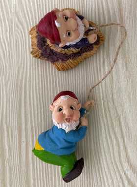 Climbing Gnomes Tree Hugger Decor Garden Dwarf Climbing Tree