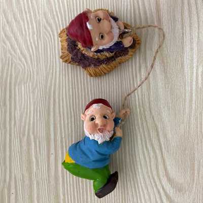 Climbing Gnomes Tree Hugger Decor Garden Dwarf Climbing Tree