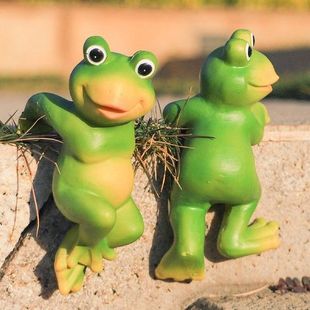 Climbing Wall Resin New Summer Frog Figurines Fairy Funny