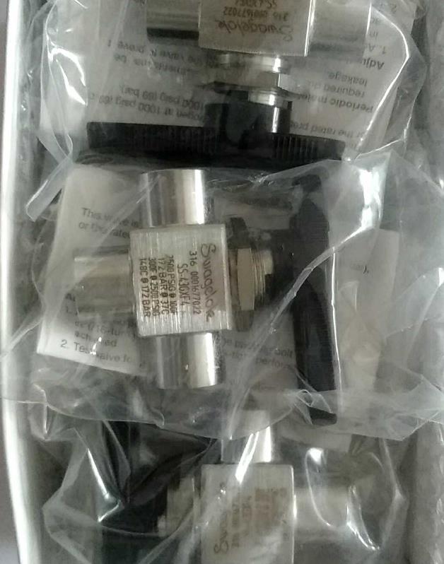 议价Swagelok世伟洛克(SS-43GXF4)不锈钢3通球阀1/4 in. NPT内螺