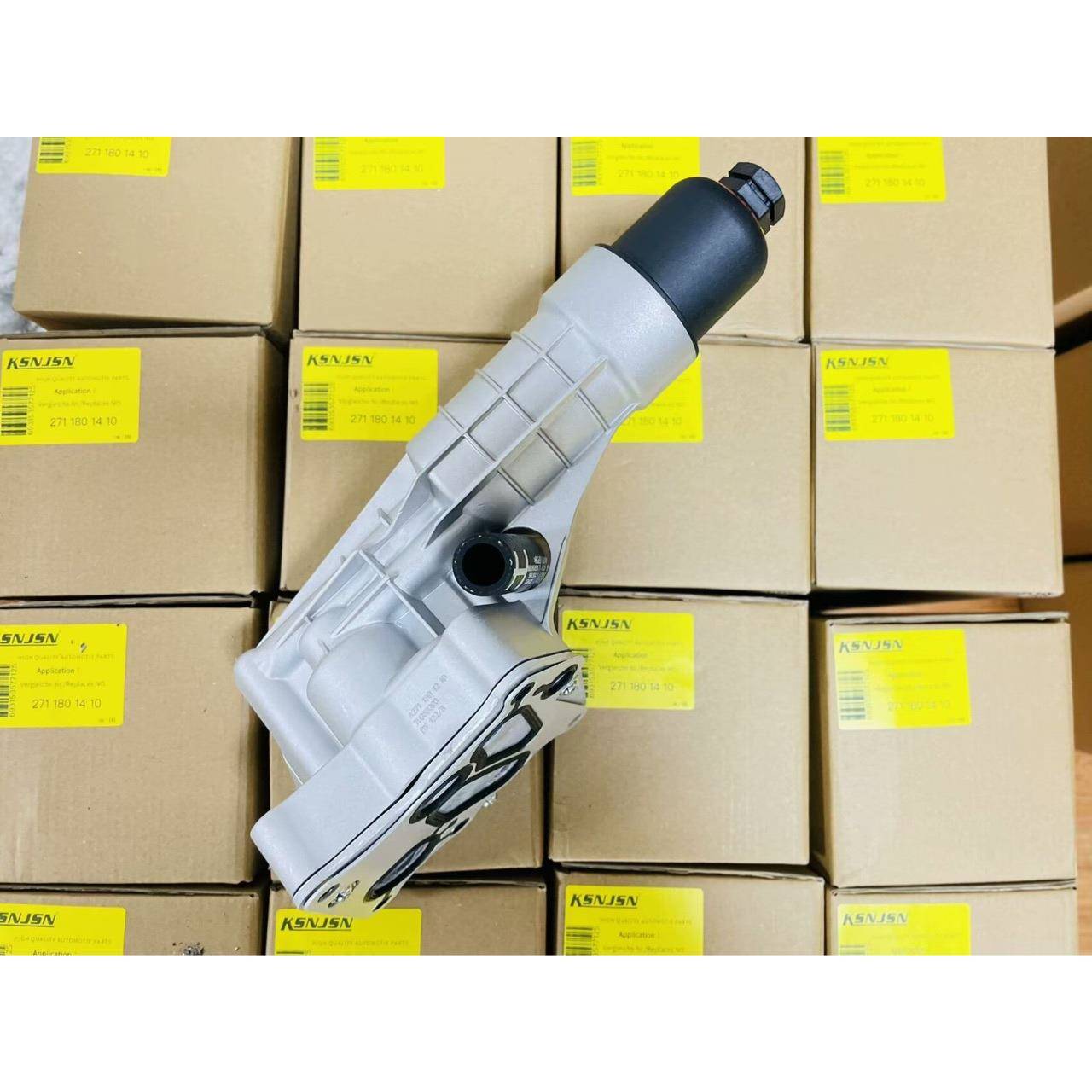 适用奔驰W204S204W212A207C207机油散热器总成2711801410铝合金