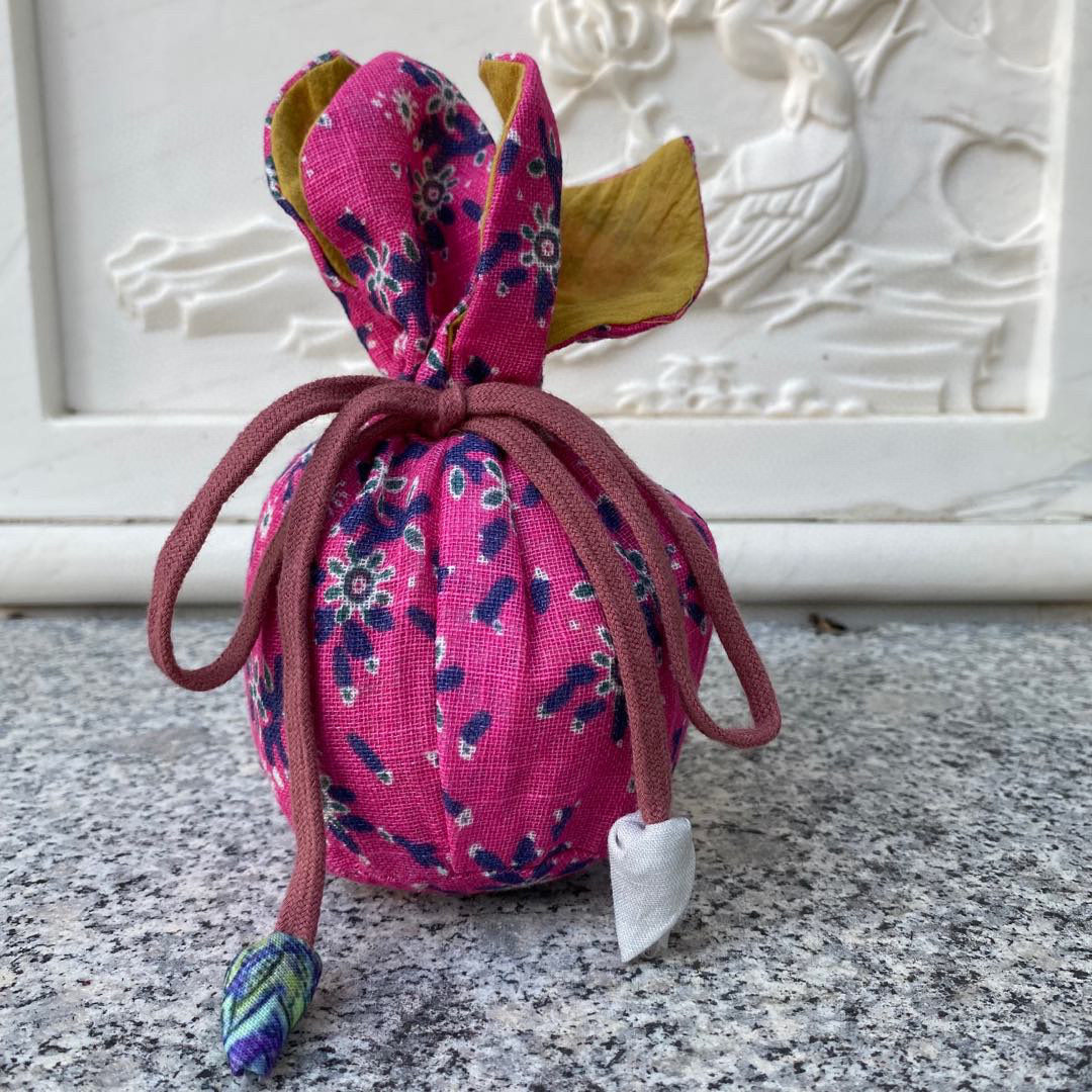 印花亚麻抽拉绳束口袋化妆用品小物品收纳袋花朵摆件香包荷包