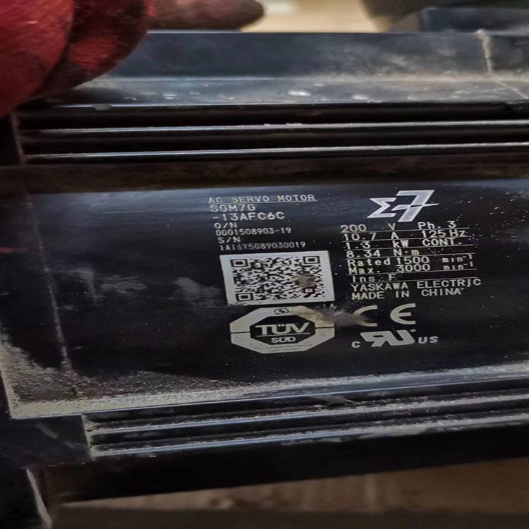 SGM7A-20AFA2C电机SGMRV-13ANA-YR11SGMG-20A2BABSGM7J-04AFA61