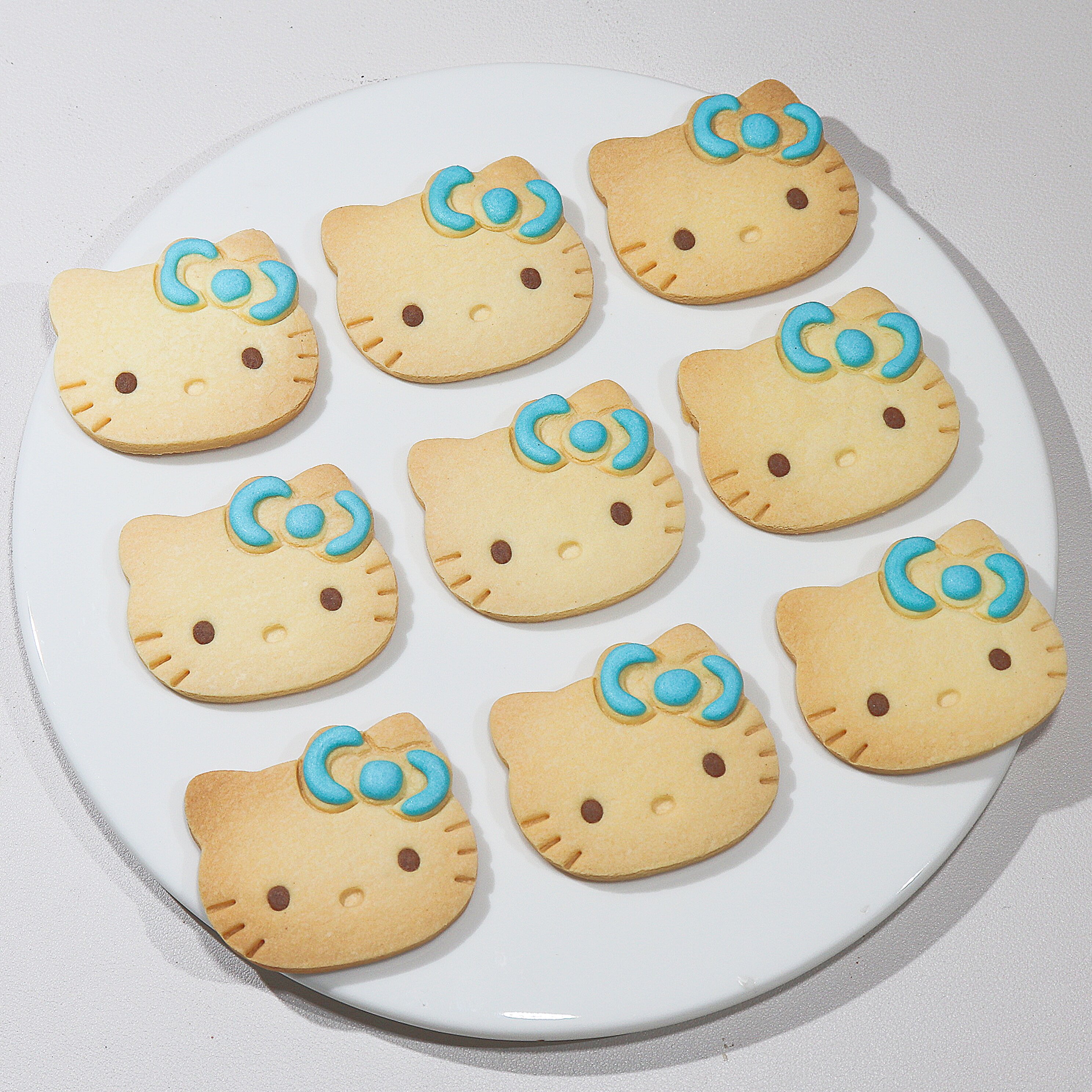 kitty猫饼干手工蓝色卡通糖霜黄油曲奇创意儿童生日礼物零食摆台