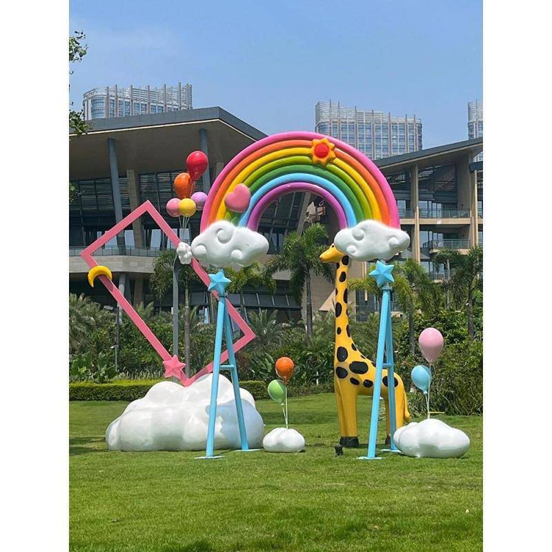 网红20240430钢玻璃气球云彩虹雕塑景区园林文大旅拍照打卡云梯造