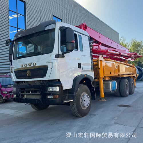 豪沃TX6x4底盘天泵混凝土搅拌泵机输送车28-75米臂架式泵车
