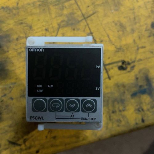 拆机温控器E5CWL-R1P.实物拍摄.成色如图.功能