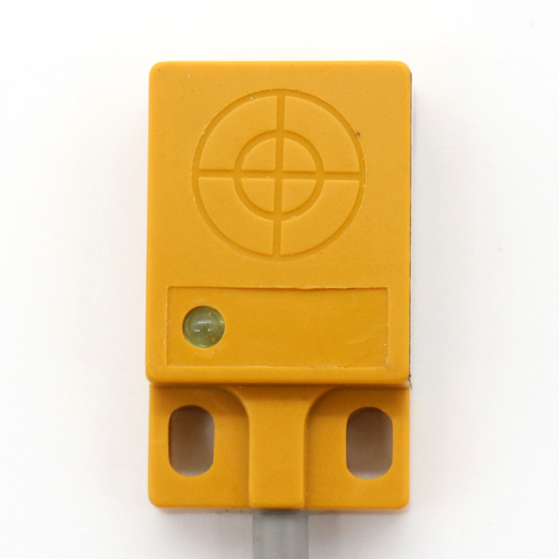 东芝电梯接近开关门机光电开关检测18 11 13 DS SLJ18A-Z5NK-DZ-T